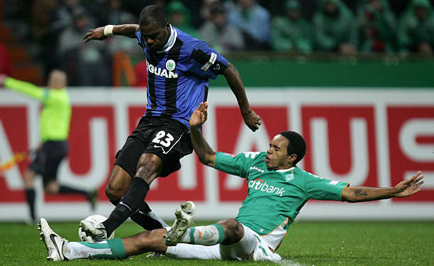 多特伺机反 多特伺机反