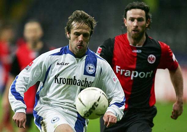 他在对阵阿 他在对阵阿